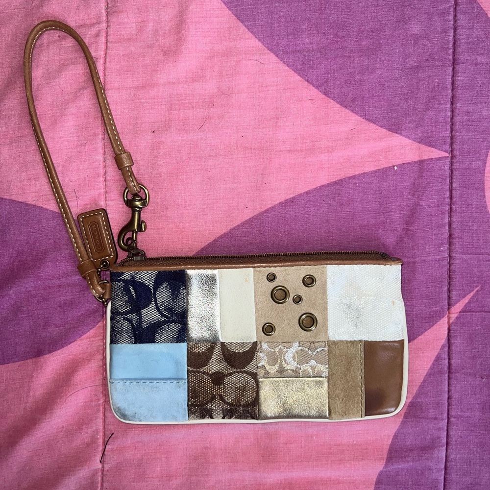 Y2k print wrist wallet x coach
